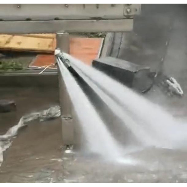 村莊下水管道清洗機(jī)效果